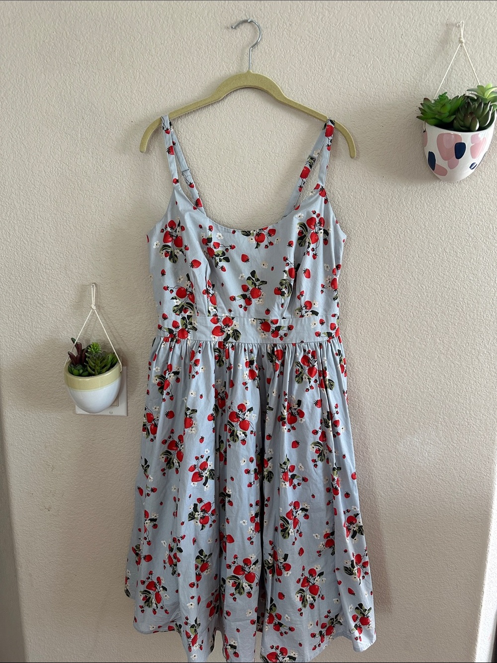 Retro Chic Torrid Strawberry Novelty Vintage Pinup Plus Size Dress 0 XL